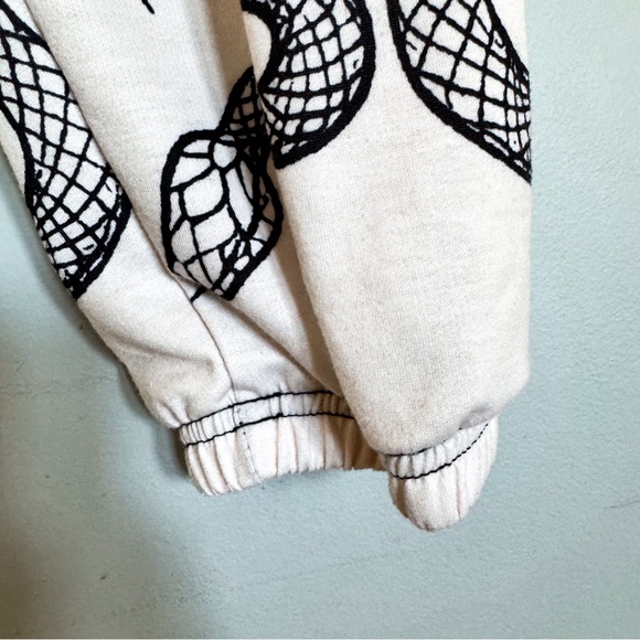 Amazon • Joggers - Picture 2 of 5